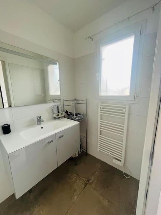 Jolie Maison De Village 2 Chambres Ouveillan Dış mekan fotoğraf