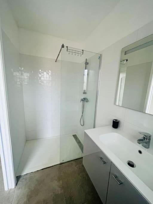 Jolie Maison De Village 2 Chambres Ouveillan Dış mekan fotoğraf